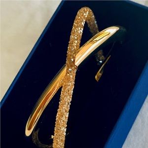 NIB Authentic DANIEL SWAROVSKI DUST Gold Tone Champagne Crystal Cuff Bracelet